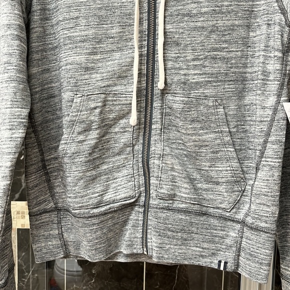 Gap gray blouse, size XS, NWT. - Picture 3 of 7